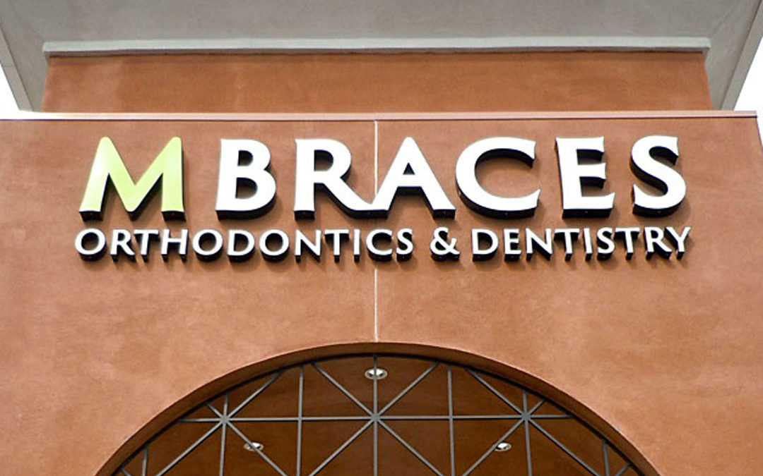 M Braces