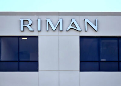 Channel-Letter-Signs-Riman-Image2