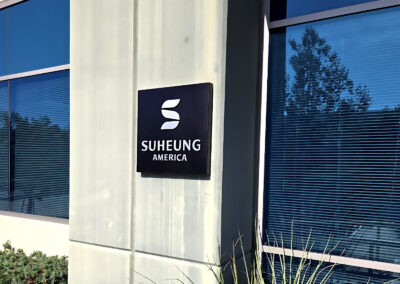 Custom-Logo-Signs-Suheung-Image2